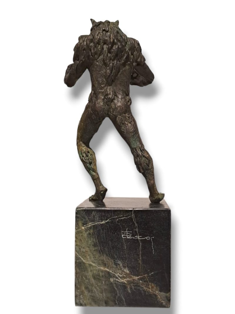 Escultura Vákner