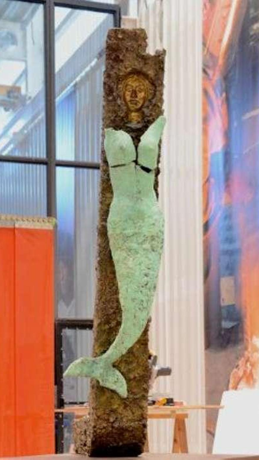 Escultura realizada por Cándido Pazos en homenaje a Pablo Neruda sobre una sirena.