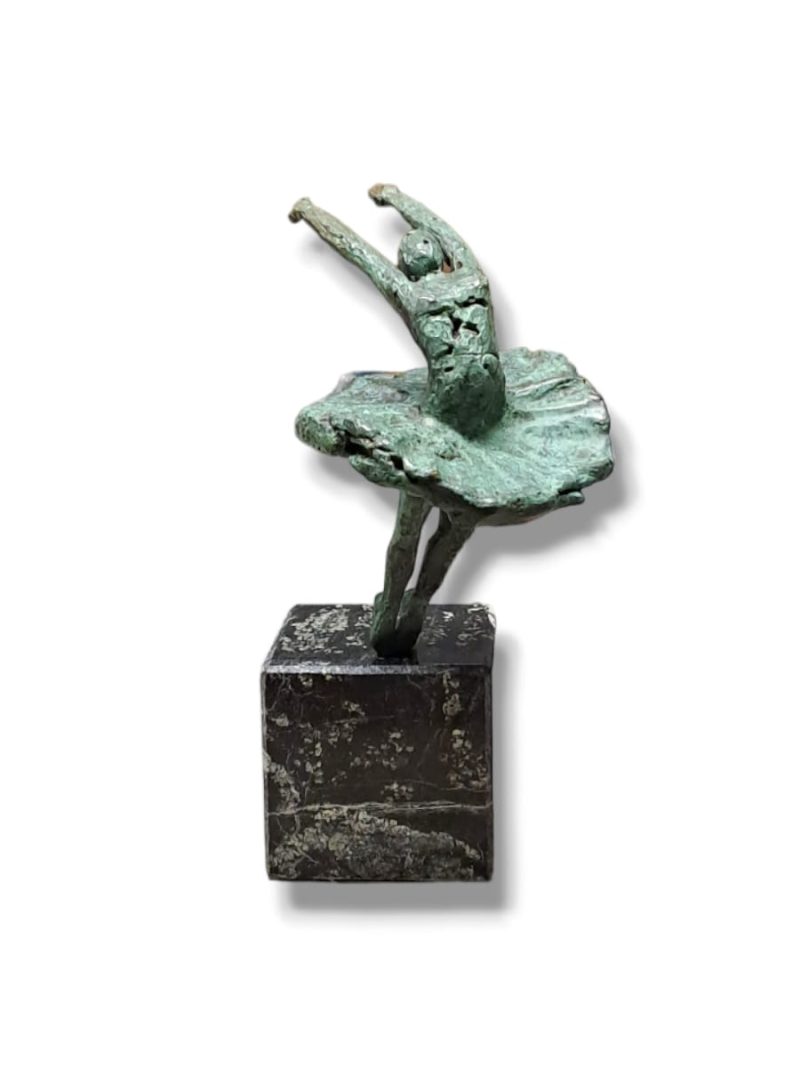 Escultura Bailarina